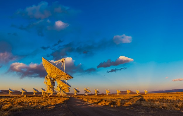 Very Large Array radio telescope in New Mexico at sunset